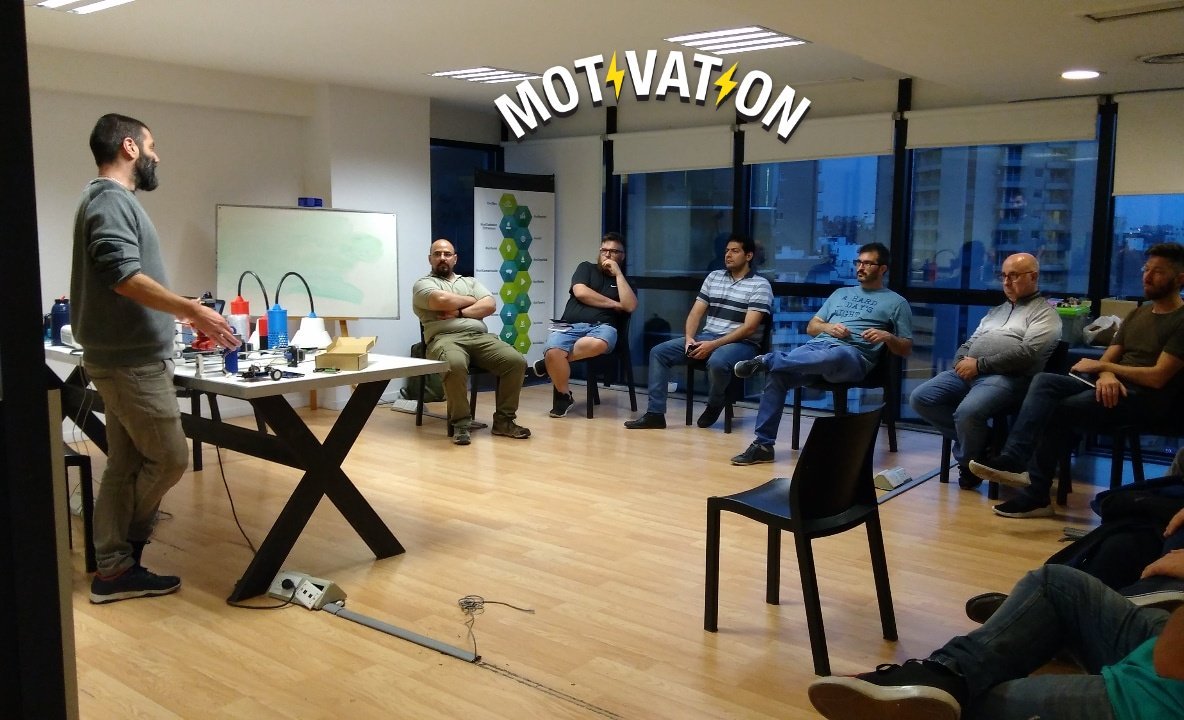 FabLabCba's tweet photo. Primer #OpenFabLab en marcha! https://t.co/KeekJc5HMg