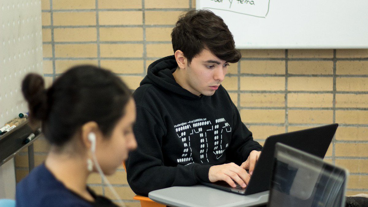 TECcampusMTY's tweet image. 💻✨ Un grupo interdisciplinario de 2⃣4⃣ alumnos está desarrollando  #SmartBooth para el #CampusMty con el uso de las tecnologías de información asesorados por la empresa @ipointsys.  #Semanai