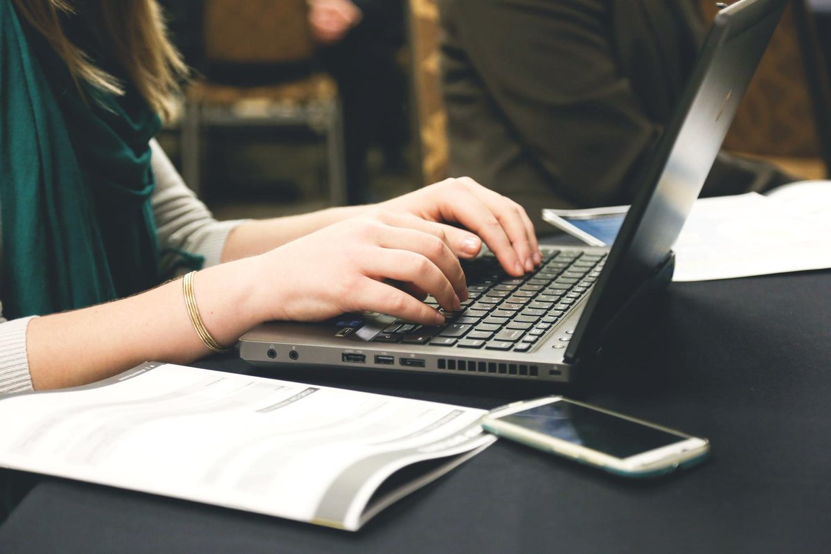 BrightHausGroup's tweet photo. 269 billion emails are sent every single day. Step up your email game with these 4 helpful tools: https://t.co/RR8u1bSSEi https://t.co/FIJCGt8Np6