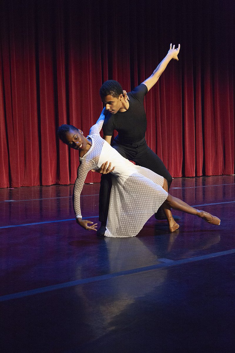 AtlantaBallet's tweet photo. This weekend, our second company performs on stage with @KansasBand at two stops on their Point of Know Return tour. #AtlantaBallet2 Find out more >> https://t.co/RJnjfEgrqj || Photo by Kim Kenney https://t.co/WFTXMlfCIF