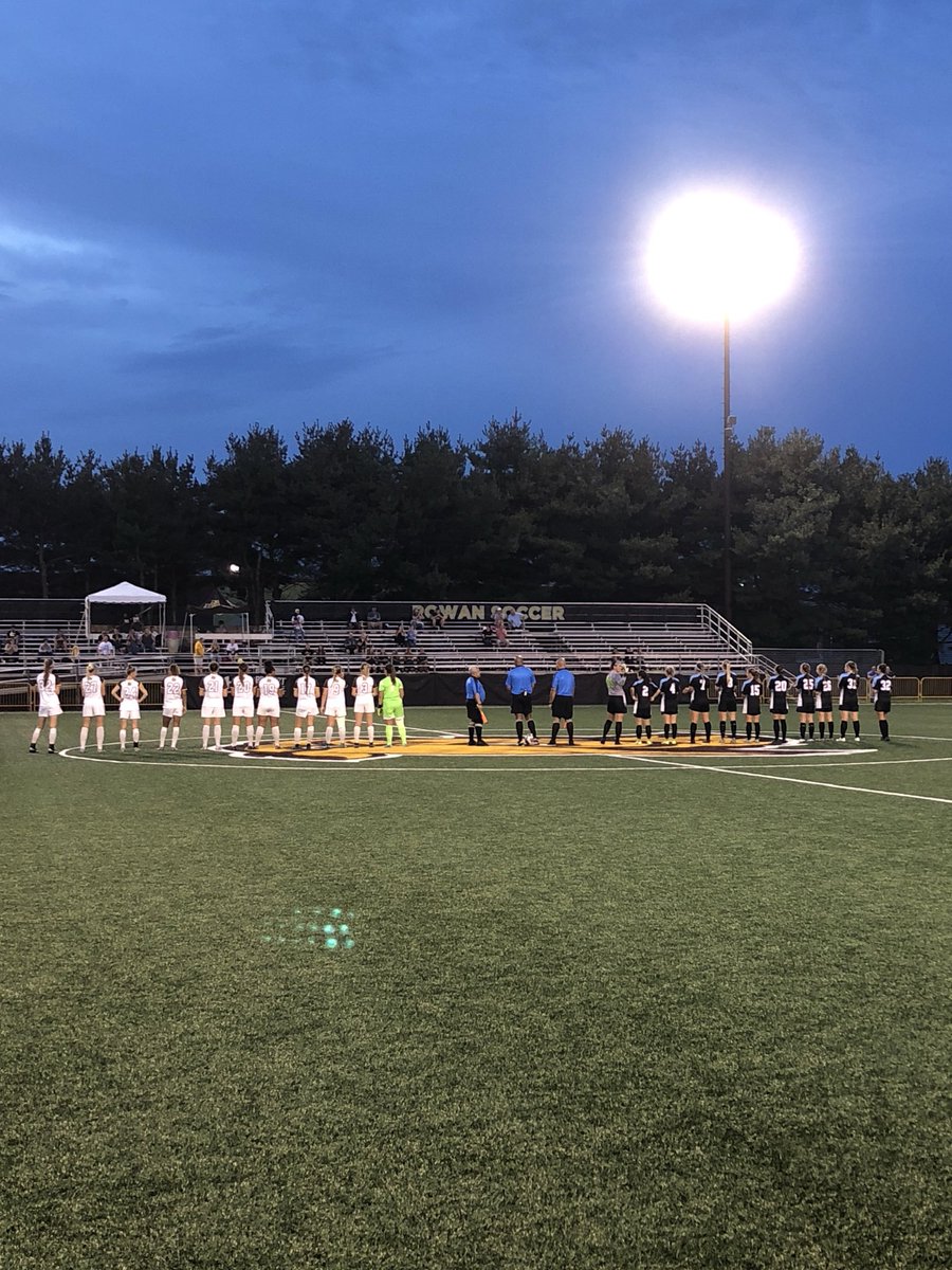 RowanWSoccer's tweet photo. Let the game against Stockton begin! ⚽️#NJACS #RUWS #ProfNation https://t.co/qpsaTLZIi7