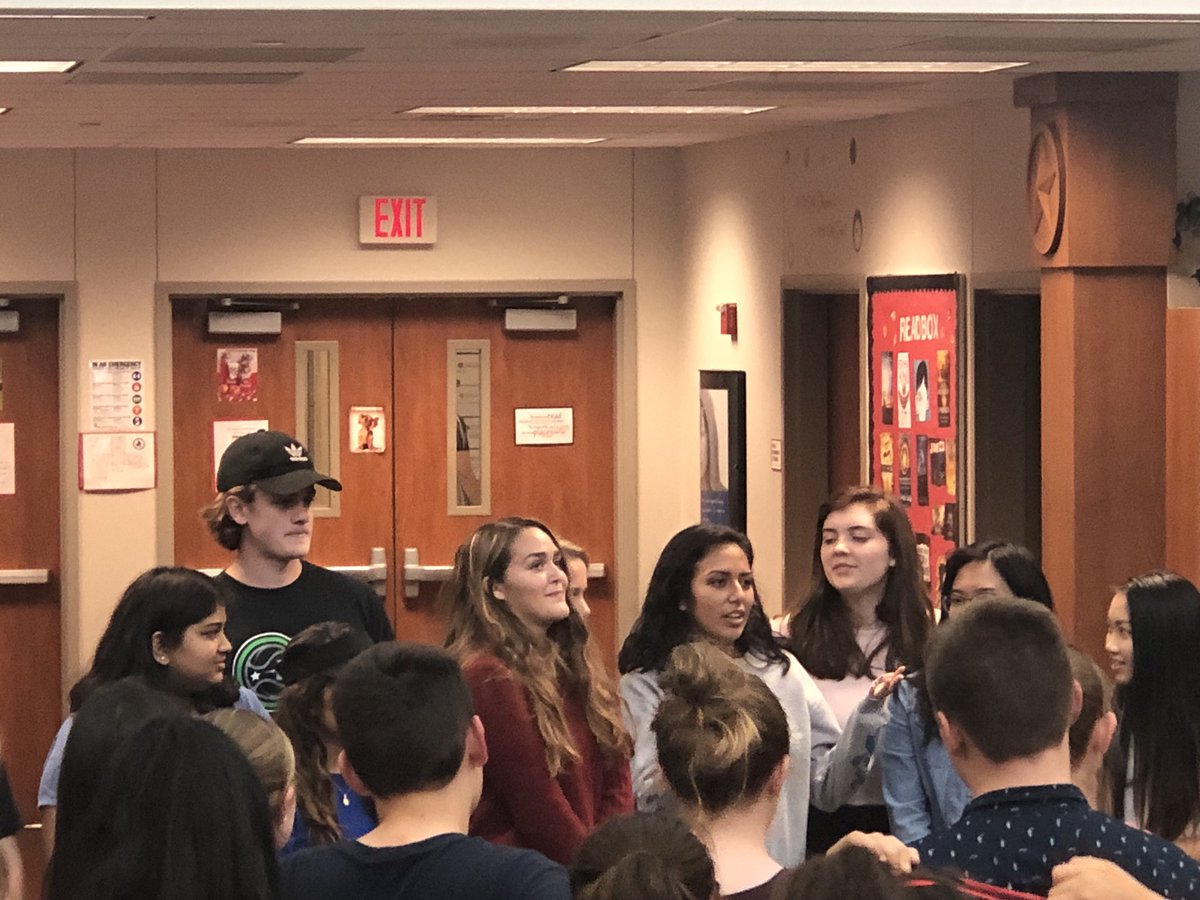AVID upperclassmen from <a href="/VistaRidgeHS/">Vista Ridge H.S.</a> , <a href="/TomGlennHS/">Tom Glenn High School</a> , and <a href="/LeanderHS/">Leander High School</a> are helping our AVID MS students tour and navigate our <a href="/LeanderISD/">Leander ISD</a> College Fair tonight!