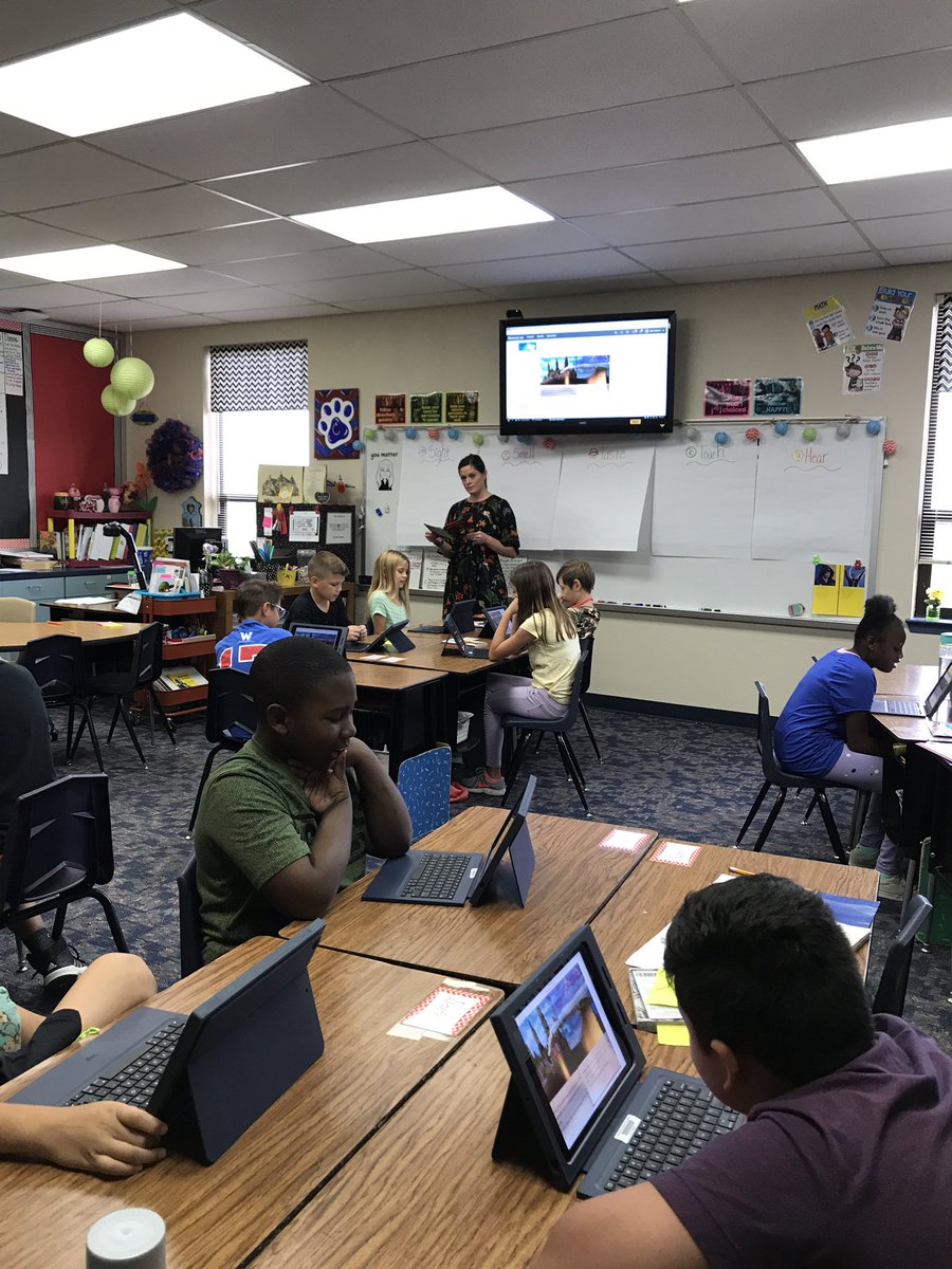MsColemanSPE's tweet photo. Thank you @DrValerieWillis for a (Pop)-Rockin’ time helping us apply sensory language! #ThisIsSpeegleville https://t.co/AJrKN6CU77