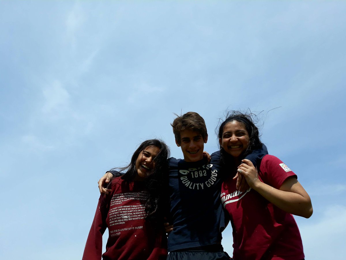 GeorgeJs_Lens's tweet photo. Third day in Pajaritos de la Calle, painting, playing and bonding. #aelincoln #aelslearning @AELincolnCS @lincolnael https://t.co/pOpgzCmkqk