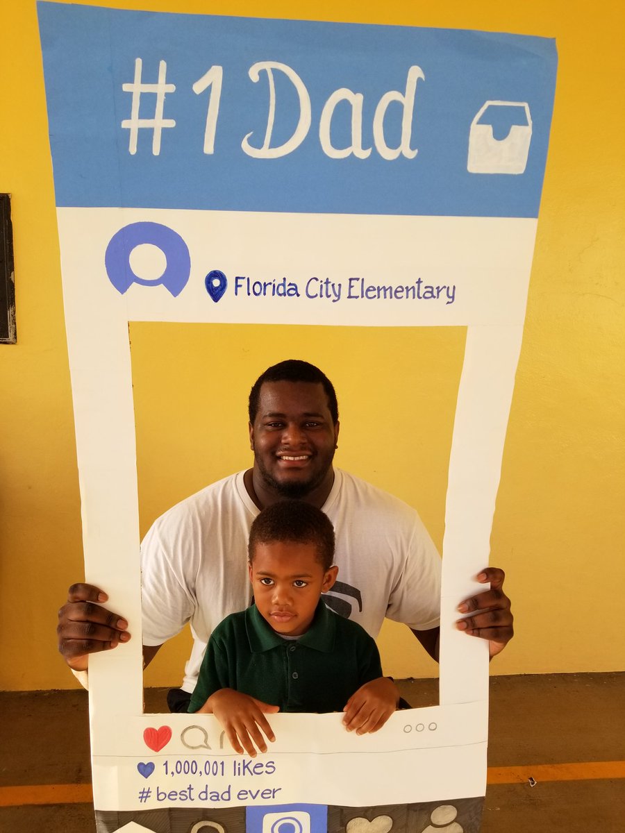 floridacityes's tweet image. Celebrating Dads Take Your Child to School!  #MaleRoleModels #Fathers #FatherFigures @MDCPSSouth @MDCPSCommunity