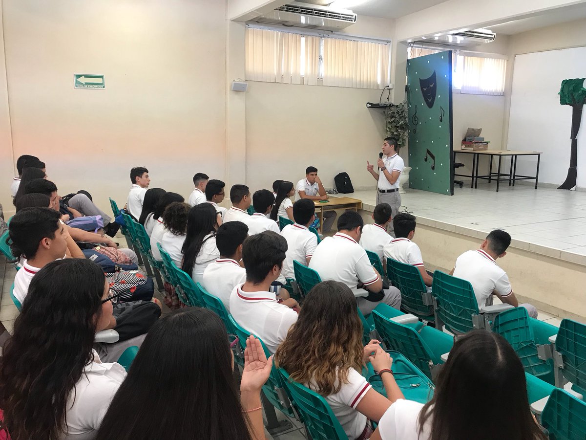 FerreiraZabdiel's tweet photo. Esta mañana, me reuní con el #ComitéDeEcología de @CecytesSonora plantel Hillo II, donde les agradecí por todo el apoyo durante estos dos años de haber creado este comité a favor del medio ambiente y la convivencia entre alumnos. https://t.co/9dmGSAMWvF
