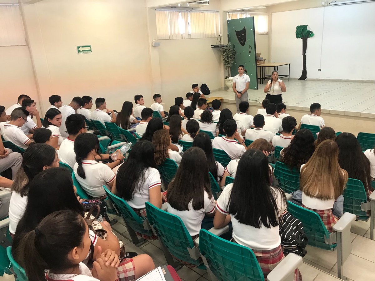 FerreiraZabdiel's tweet photo. Esta mañana, me reuní con el #ComitéDeEcología de @CecytesSonora plantel Hillo II, donde les agradecí por todo el apoyo durante estos dos años de haber creado este comité a favor del medio ambiente y la convivencia entre alumnos. https://t.co/9dmGSAMWvF