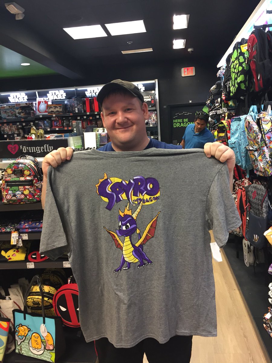 retrorobreviews's tweet photo. Found this Spyro shirt at the Florida Mall. It was at the Think Geek store. #florida #floridamall #thinkgeekstore #retrorobby #spyro #spyrothedragon #tshirt https://t.co/lb9eBE42DZ
