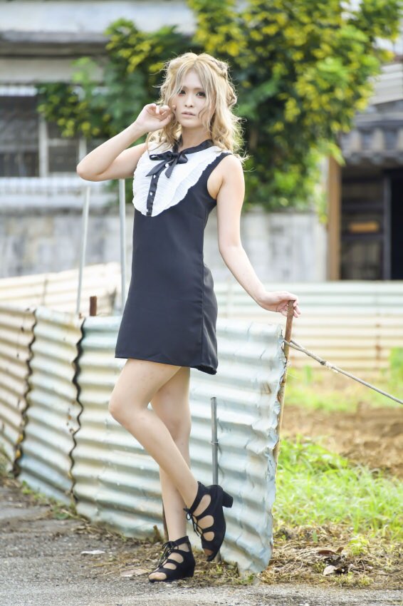 himemiya_ran's tweet image. おはようございます(^O^)
提供衣装は ＃５Five　＃ファイブ
＃ミスブライダルモデルグランプリ
＃モデル ＃ポトレ ＃ポートレート ＃派手髪 ＃cute ＃ワンピース