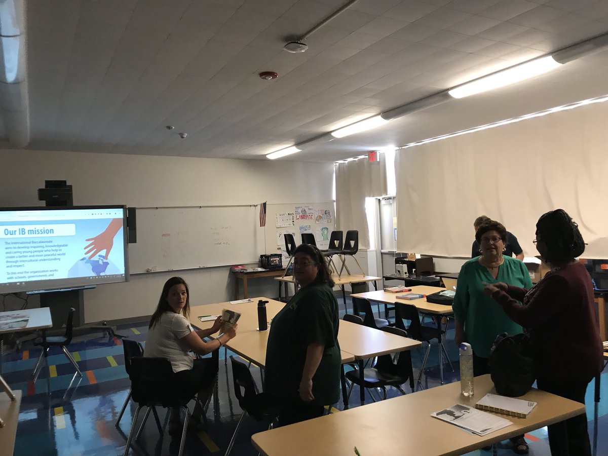 mssusanshih's tweet photo. Carissa Weintraub, IB coordinator presenting on our #internationalbaccalaureate program to staff! @YgnacioValley #IBprofile #alwaysawarrior #CollegeBound @MtDiabloUSD #teammdusd https://t.co/zmH9hgg3Qp