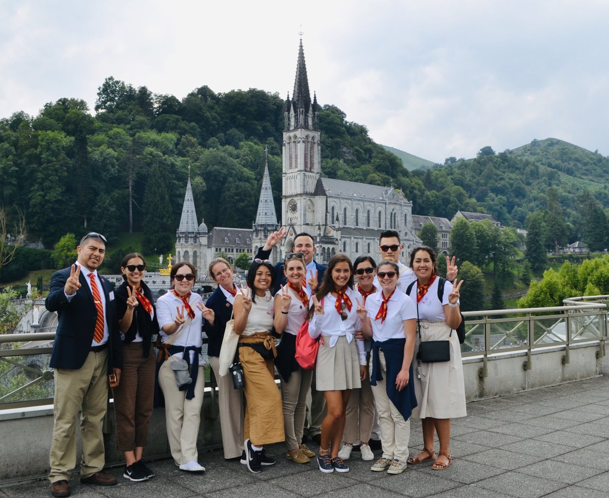 Catholic_Trojan's tweet photo. Join us TOMORROW night at 6pm at the California Club in DTLA for our Lourdes Info Night &amp; Mixer. You'll learn all about the CC's annual service pilgrimage to the sacred site of Lourdes. Come enjoy food &amp; drinks all while learning more about this amazing trip. RSVP on our FB page! https://t.co/MZk3QorQbC
