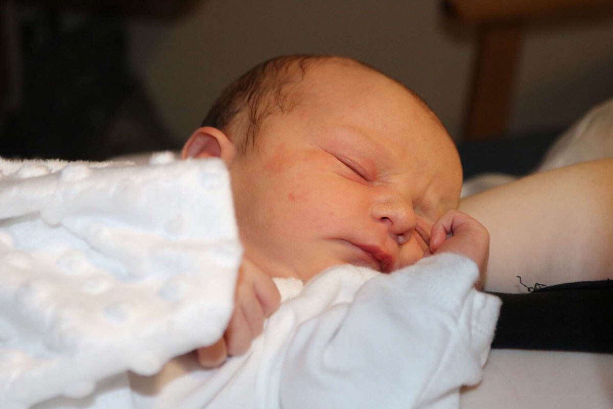 Gingerella2015's tweet photo. Me and @Infamouspatata1’s baby boy was born on the 17th September and we love him more than anything! Meet Leo. He was 7lbs 3oz! 😍😩💙 https://t.co/eH1t2cMlls