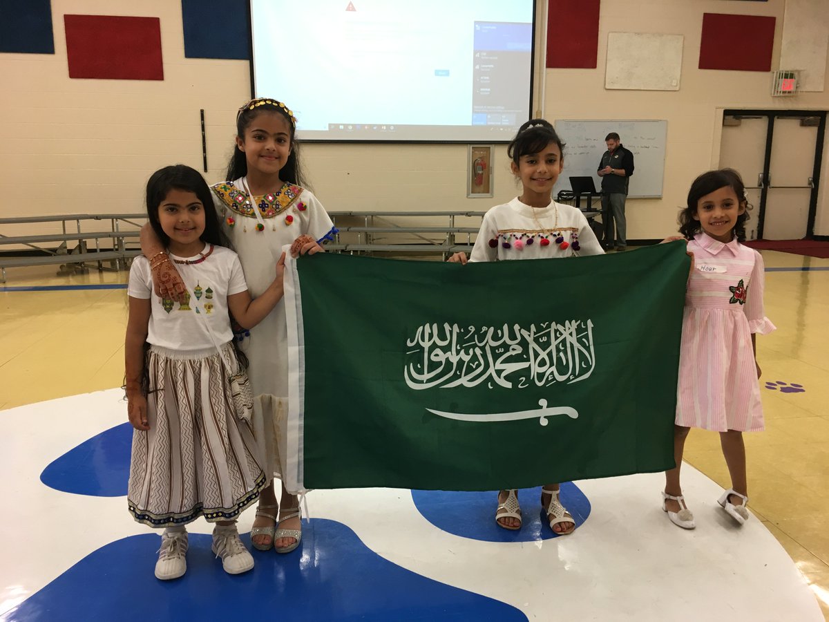 ICEBULLDOGS's tweet photo. Parade of Nations Day!  All Are Welcome!  Celebrating our differences and similarites!  #CenterSD https://t.co/LZw6p3rtDx