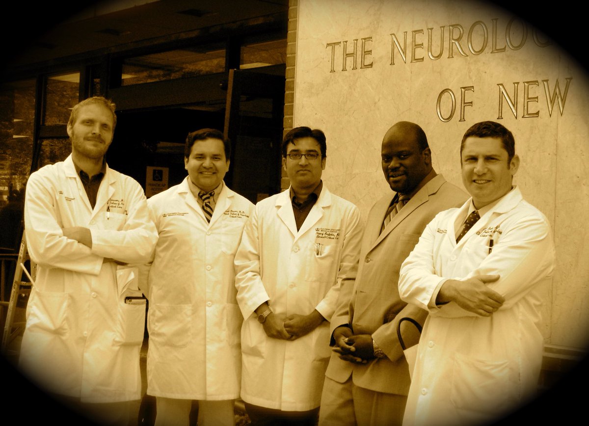 drdangayach's tweet image. @neurocritical @nurocrit @errolgordon @cgzammit What an amazing team! #neurocritical #neurocc A decade ago and circa 2018 #ncs2018
