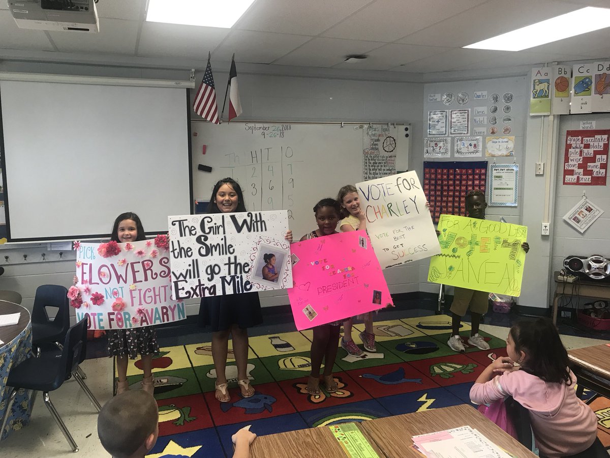 emill9865's tweet photo. Discussing roles of the government this week so we held our own campaign race! Good luck, voting on Friday! @NISDPowell https://t.co/nEQA5HXZNA