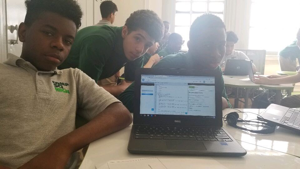 CompSci_High's tweet photo. Our students are working with #Google UX Designers to create a website for the #Bronx River Community Center!  Real work, real impact = the future of school at Comp Sci High https://t.co/0XN0ap03ht