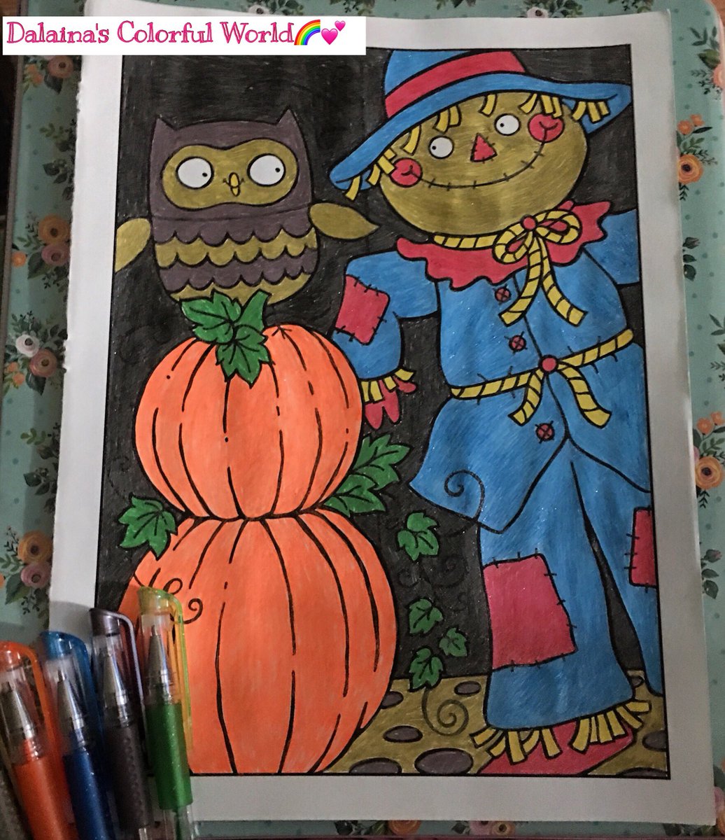 Done!! From #adultcoloringpage from the book of Owls! #dalainascolorfulworld #glittergelpens #Halloweencolorpage🎃 #adultcoloring #myhobbies 📘🌈💕