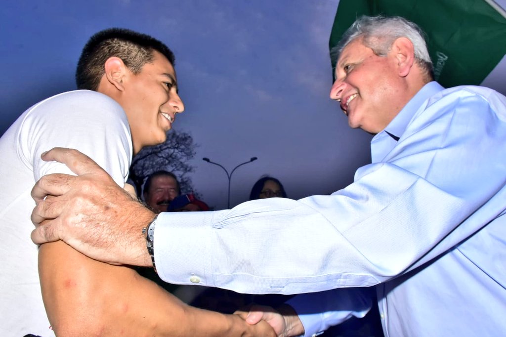 Somos 200 mil y en los próximos 20 días queremos duplicar nuestra militancia.
Por eso, nuevamente llamamos a los ciudadanos para que formen parte de nuestra organización, para que se inscriban como <a href="/DemocratasBo/">Demócratas Bolivia</a> 
Como militante, afilia a otra persona.
#Campaña11
#CaminemosJuntos