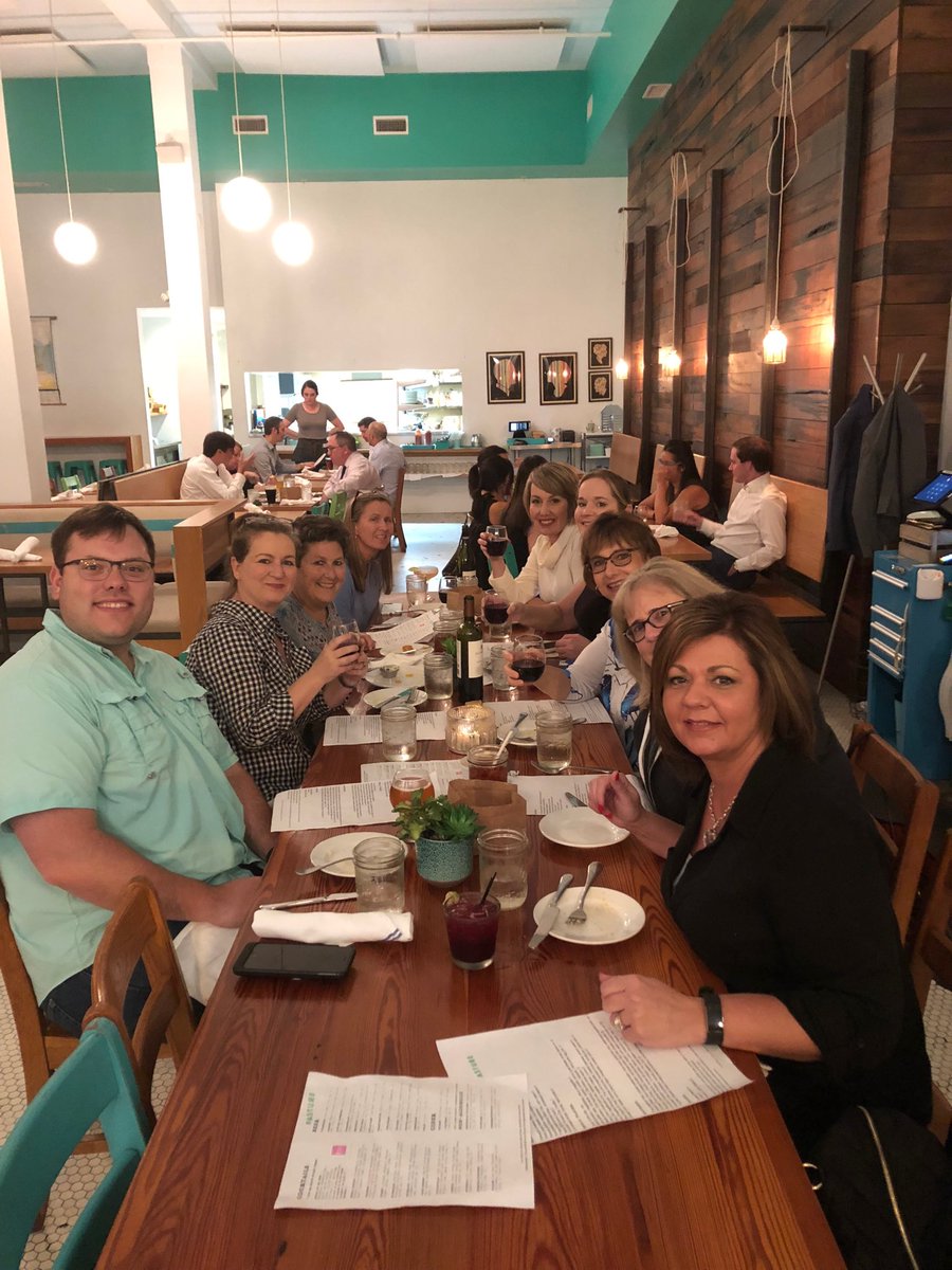 MichelleE_FRMC's tweet photo. FRMC team ⁦@PastureRva⁩ in Richmond having dinner. Looking forward LDI tomorrow. #capLDI5 https://t.co/8FzEbgAk7z