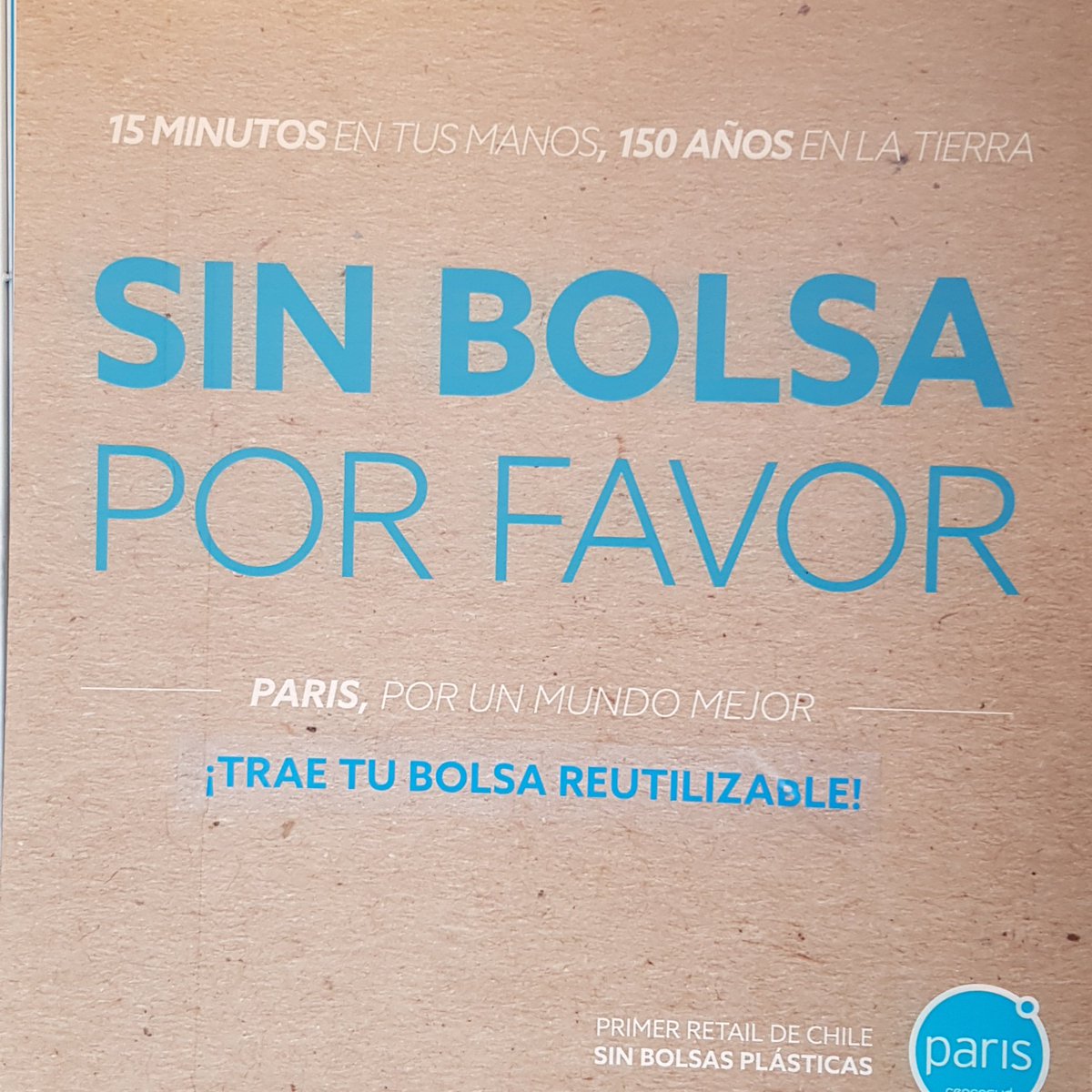 paulinavrincon's tweet photo. @clientesparis 
Compré por internet 14 productos. Los fuí a retirar a la tienda y grande mi sorpresa cada uno envuelto por separado y en dos bolsas plásticas. En total 28 bolsas plásticas SIN BOLSAS POR FAVOR!!!!!! https://t.co/ZTrDWYWr2B