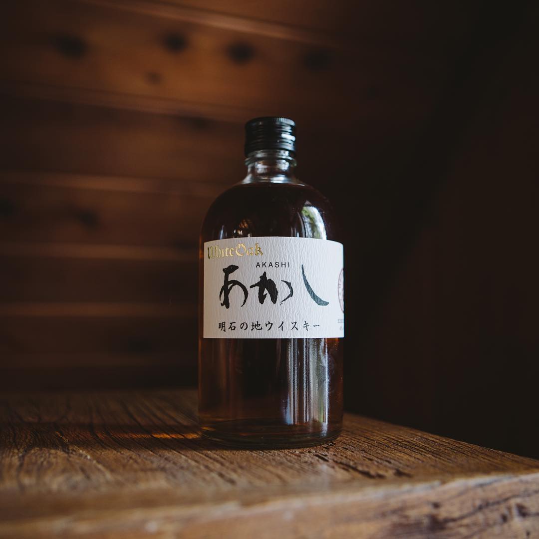 ArtOfCocktail's tweet photo. #TsGlobal will be present at this year's #ArtoftheCocktail 2018
They will be #serving a selection of #spirits including a White Oak Akashi Whisky, Shiratama Brandy Umeshu, Shin White Oak Aged Whisky Umeshu, Shin Premium Yuzu Wine and Yamazakura Fine Blended Whisky.
#Oldhollywood https://t.co/kFgDz7brZm