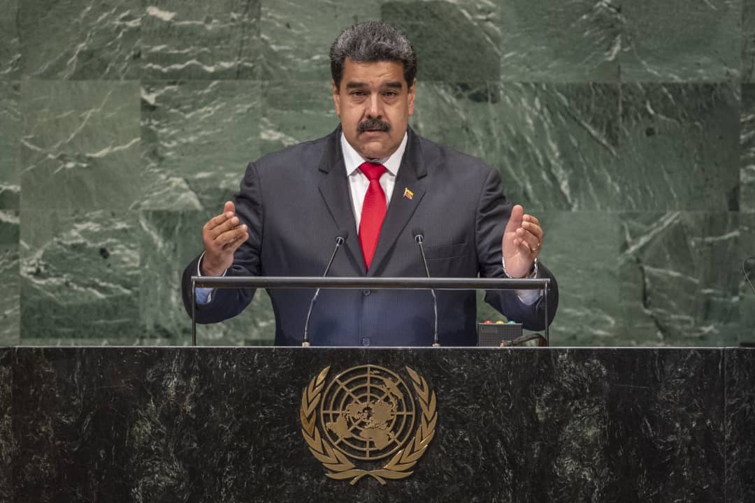 PresidencialVen's tweet photo. “Se ha pretendido minimizar la crisis migratoria que tiene Libia luego de lo sucedido y ampliamente conocido; sobre Venezuela se pretende implantar una campaña de crisis para justificar acciones en contra de nuestro pueblo” dijo el Pdte. @NicolasMaduro #VenezuelaAlzaSuVozEnLaONU https://t.co/ZiQ3zF56n1