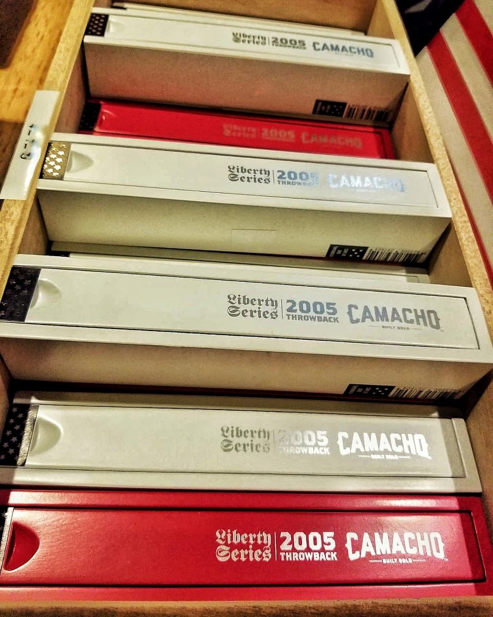 Enjoy a cigar from our large selection humidor! 🔥💕💨 
#LaCasaVegas #LaCasaCigars
.
.
.
#lacasacigarlounge #vipsection #livewell  #nowsmoking #bestofvegas #cigarfamily #cigarenvy#vegasfun #vegasevents  #lasvegaslocals #vegaslounge #vegasbar #summerlinlv  #boutiquecigars