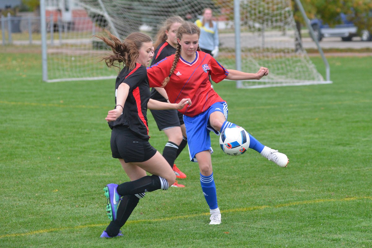 swbooster's tweet photo. The @SCCHS_Comp @ArdensSoccer hosted the @HerbertLaurels for some 7v7 exhibition action today https://t.co/GExnv31rit
