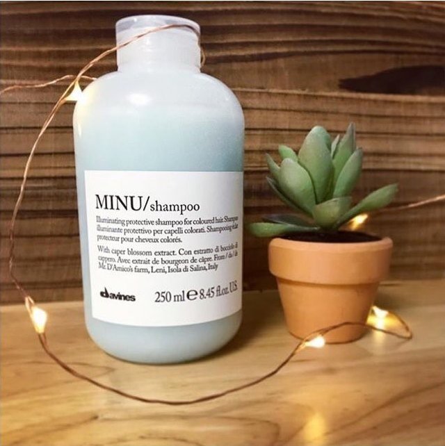 SalonOnlySales1's tweet photo. @davinesnorthamerica Minu Shampoo and Conditioner is formulated with caper blossom grown at Mr. Salvatore D’Amico’s farm in Leni, Salina Island, Italy. Capers are a source of protein, containing color protecting polyphenols, allowing your client's color … https://t.co/GrG7PjeXLA https://t.co/ibVQFfboti