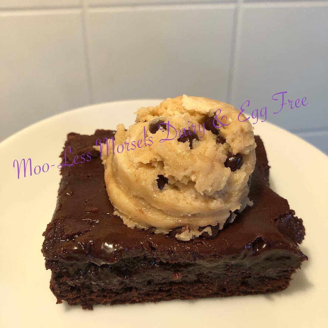 MoolessMorsels's tweet photo. Have you had a Moo-Less Morsels’ Cookie Dough Brownie?#moolessmorsels #mooless #dairyfree #eggfree #vegan #cookiedough https://t.co/XaZe5EYu5U