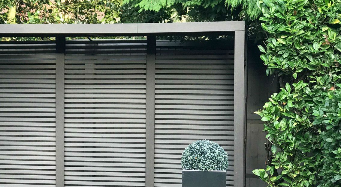 ENVIROBUILDcom's tweet photo. Big or Small! Beautifully sustainable composite decking for all. #Envirobuild https://t.co/VFPpm3g8kR https://t.co/AqsKeWhpha