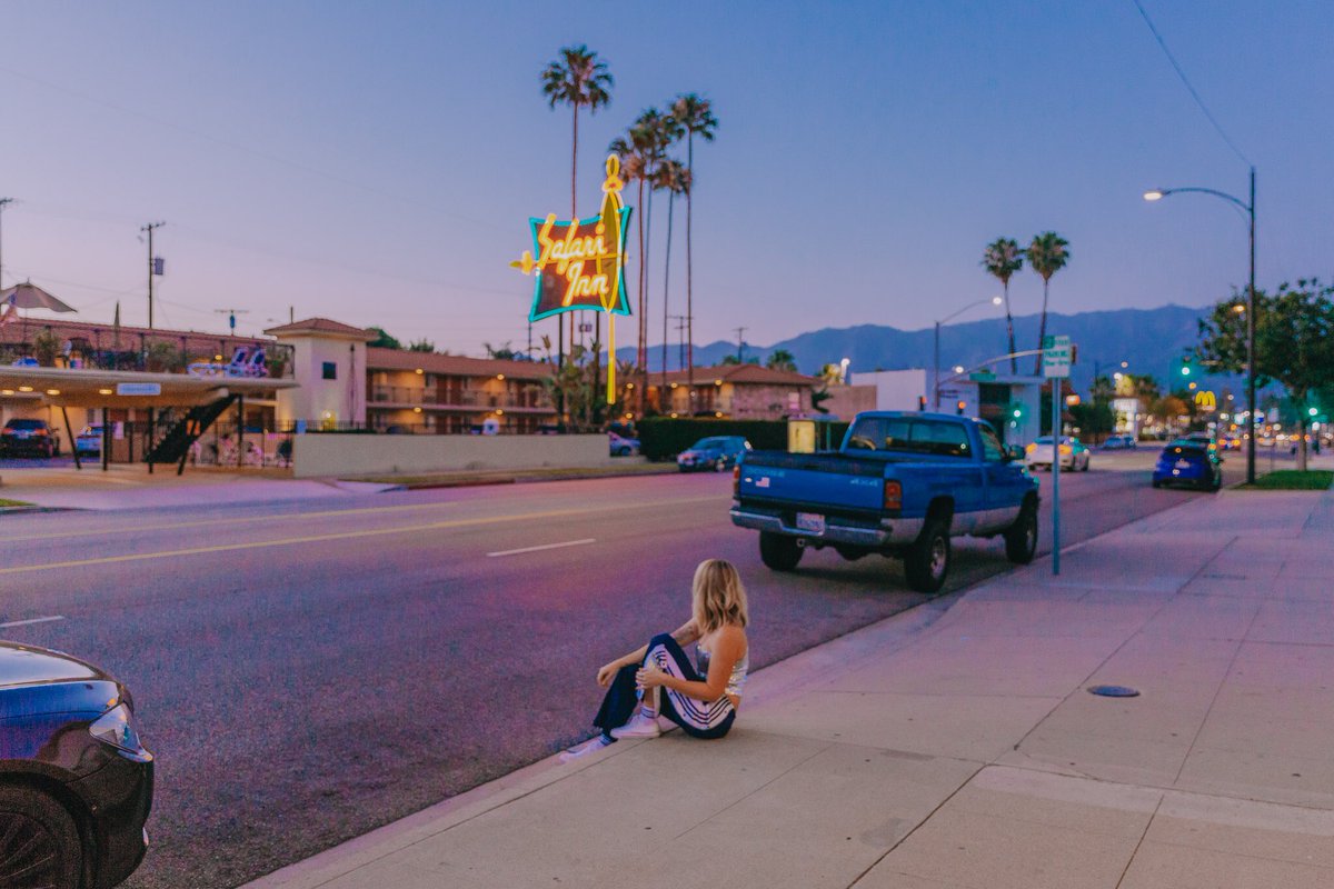 This is it!!!!! 😳😭🙌🏼 The sun is setting on our big campaign at  alaskakickstarter.com and there are just 9 hours left to pledge and get your name in those end credits before it’s all over FOREVER! 🎬🎞🎉💕 #praises #thankyouendlessly