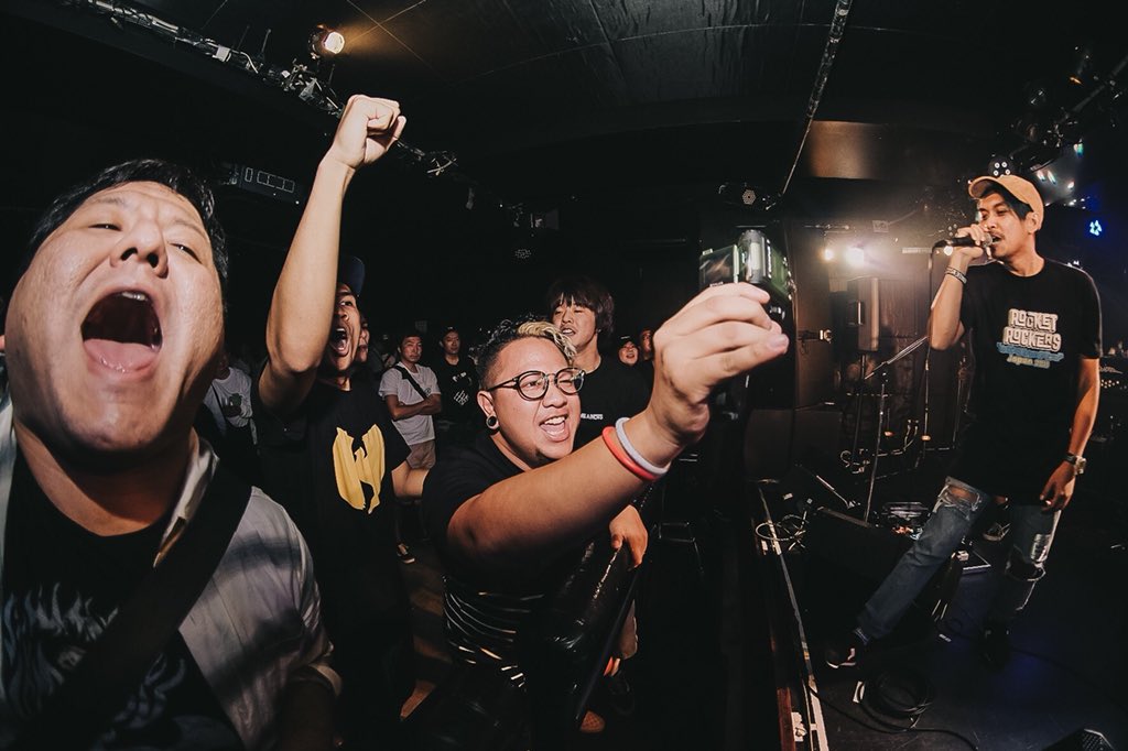 rocket_rockers's tweet image. RRF Jatinangor dan sekitarnya.. jangan lupa sore ini kita sing along di @jatosmall_info on stage jam 16.45 WIB. See you!!!
.
#rocketrockshow #terasmusik #jatos