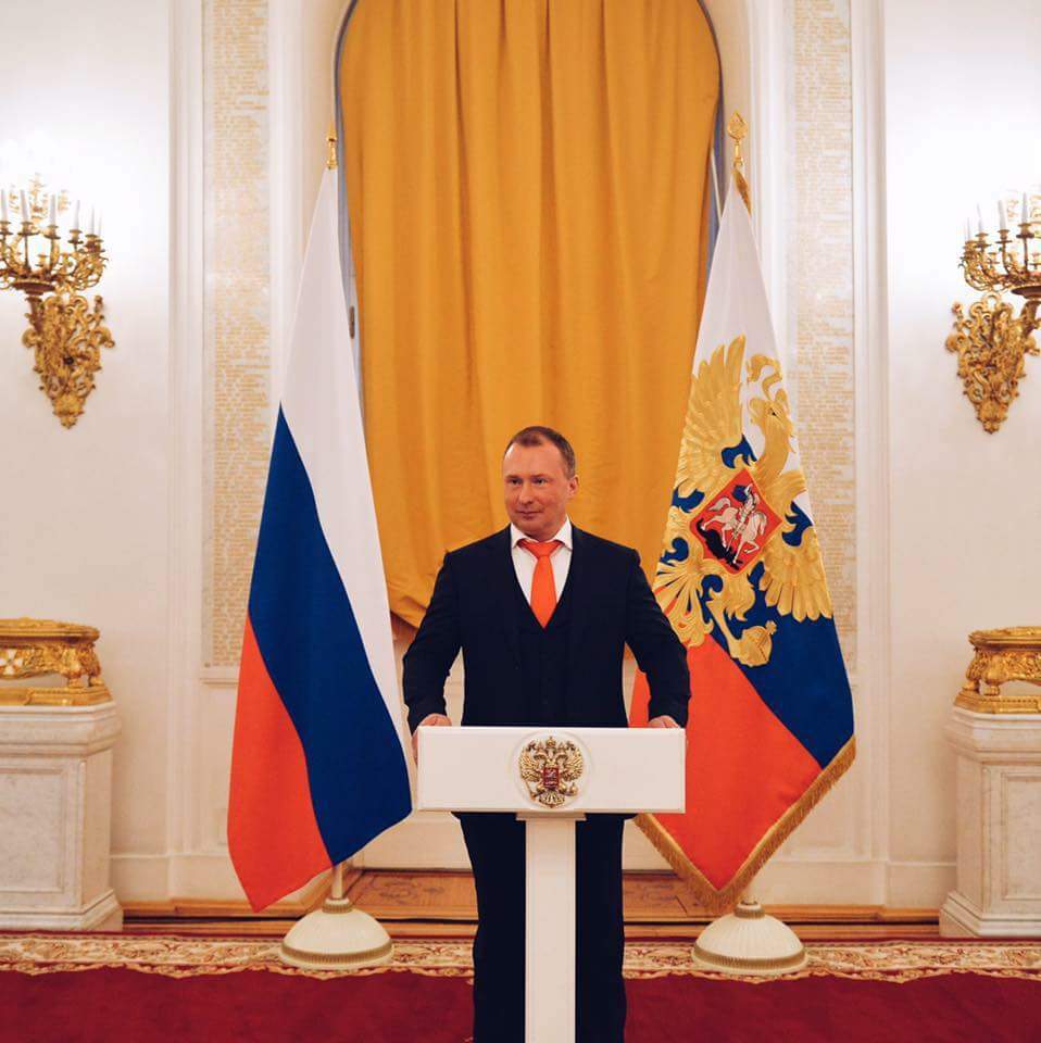 AlexeyDidenko83's tweet photo. Друзья, сегодня  день рождения  Руководителя Президиума фракции ЛДПР в ГД Игоря Владимировича Лебедева @Russian1972 ! Поздравляем с днем рождения! Желаем здоровья, стойкости духа, реализации планов и новых идей. Пусть успех будет всегда на Вашей стороне, и дети радуют успехами! https://t.co/KINipNePVO