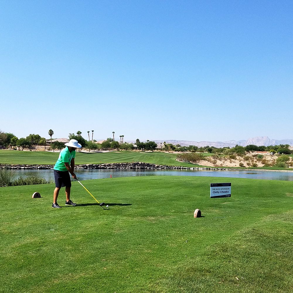 ChillYourCheeks's tweet photo. We had a great time sponsoring this tee box in Las Vegas last month! Thank you to everyone who came to visit our booth. 🏌🏻 https://t.co/nhTXgPKAAk