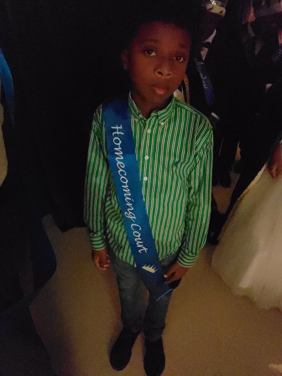 APSHJRUSSELL's tweet photo. No Losses, Just Upgrading #BMSLevelUp Homecoming Recap! Mr. and Miss #APSBrown 6th grade at the @APSWashington Homecoming Coronation! https://t.co/1gEOPkPcPi