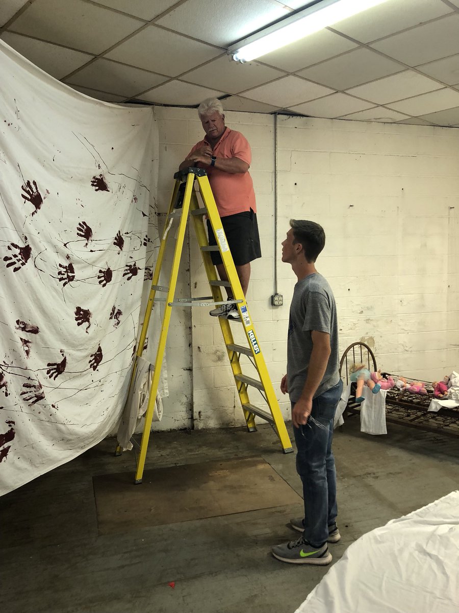 LRProjectGrad19 tweet media