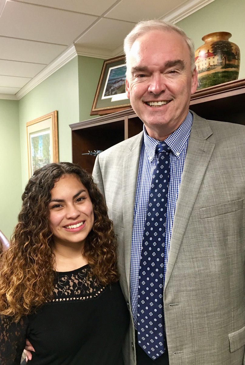 RSS_jr's tweet photo. Presidential Scholar Jasmin Faz, a remarkable young lady with an incredible work ethic. She is taking physics, statistics, biology, and communications. She plans to transfer to UNCC and then attend grad school to become a Physical Therapist. I believe in this SUPER young lady! https://t.co/Ix2sdn1zAx