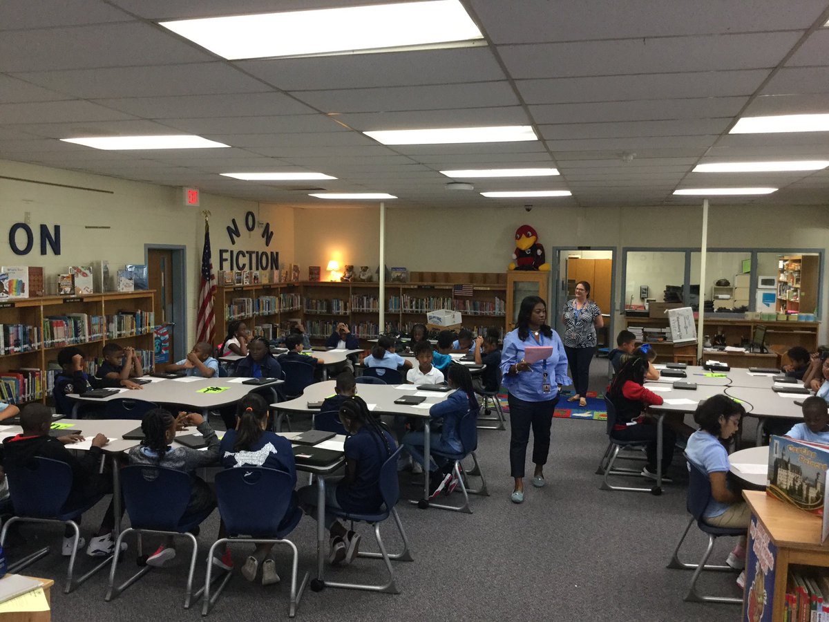 EricaFieldsR1's tweet photo. Check out Meadowfield Elementary’s new media center! #21stlearningenvironments
@RCSD1LEIR @SandyBrossard @RichlandOneSupe https://t.co/aAWQeKK7Ja
