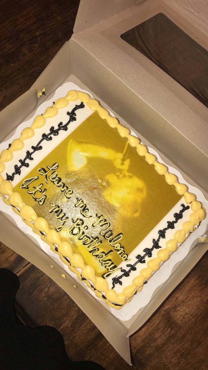 caseybmcmeans's tweet photo. When you love Post Malone as much as I do, you get him on your birthday cake! “Leave me Malone it’s my birthday” 😁❤️ #postmalone #posty #birthdaycake #happy24thbdaytome @PostMalone https://t.co/qOUFBzmQIm