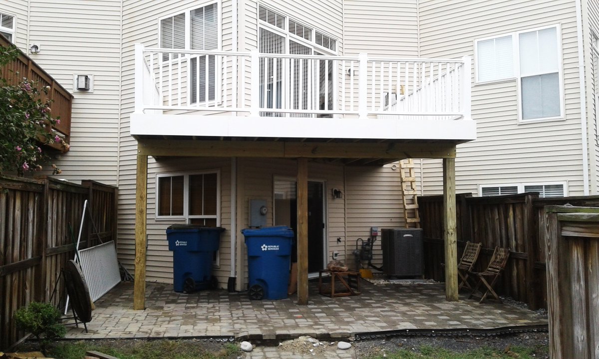 CellaConstruct's tweet image. As promised, we are following up on one of our most recent deck project completed just a few days ago in Ashburn, VA. 

We hope our client enjoys their new outdoor space for many years to come and we also hope to continue to build many more in the future! 👌

#TeamCella 🏠🔨