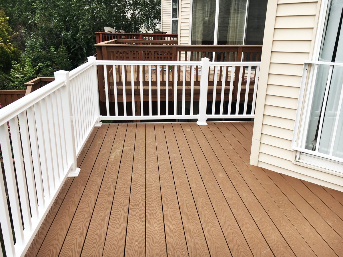 CellaConstruct's tweet image. As promised, we are following up on one of our most recent deck project completed just a few days ago in Ashburn, VA. 

We hope our client enjoys their new outdoor space for many years to come and we also hope to continue to build many more in the future! 👌

#TeamCella 🏠🔨