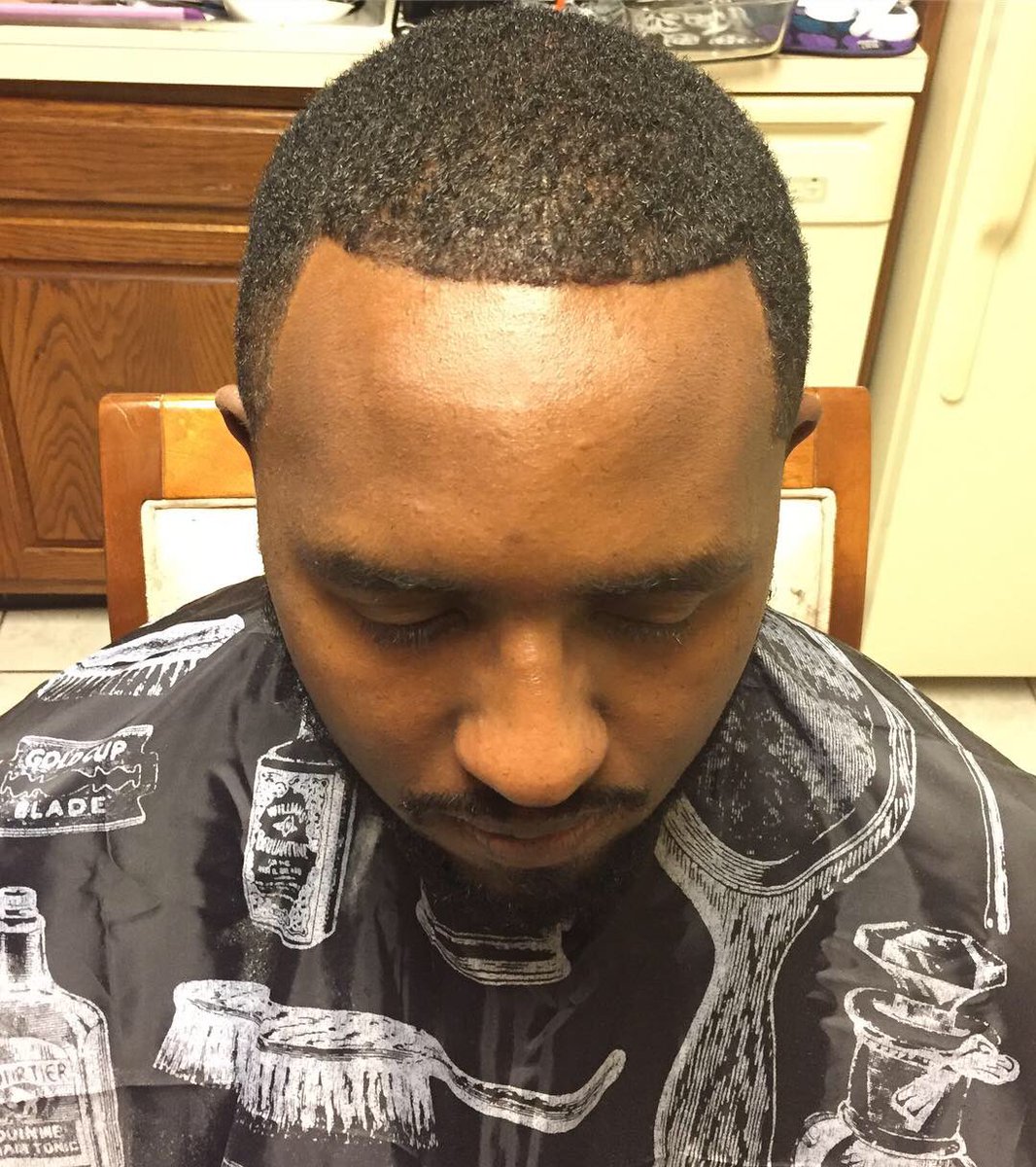 CutzTaylor's tweet photo. @newarknative1991 with his first fade! Always room for improvement but my boy was happy. Thx 4 choosing #taylordcutz #barber #barberlife #taperedcut #beardgang #newyorkbarber #hairstyles #fade #corning #upstateny #lineups #edgeups #barbershop #haircut #beardstyle #beards #newyork https://t.co/DvoliSZz3A