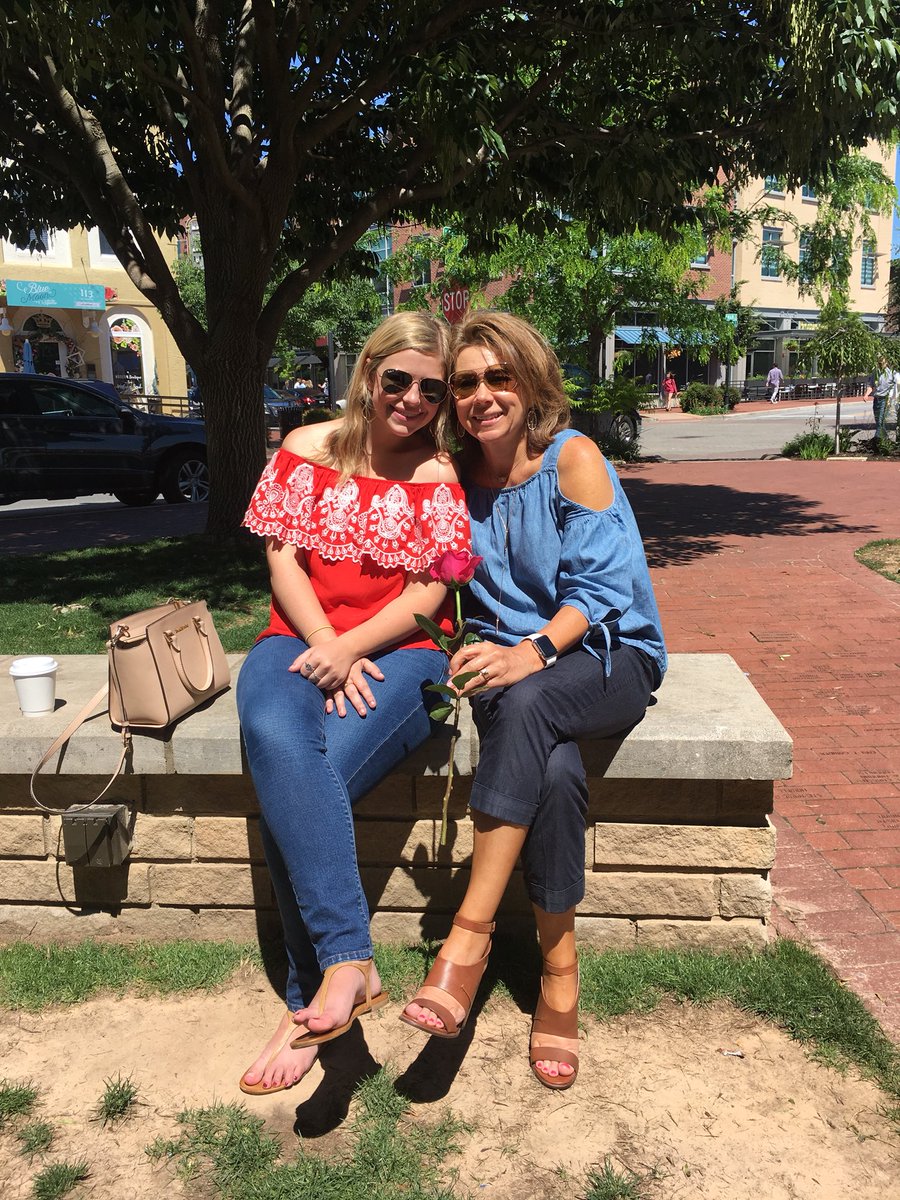 anders072190's tweet photo. Happy National Daughter day to my beautiful, smart, wonderful, loving daughter.  I Love you!💕 https://t.co/7JazC3yn12
