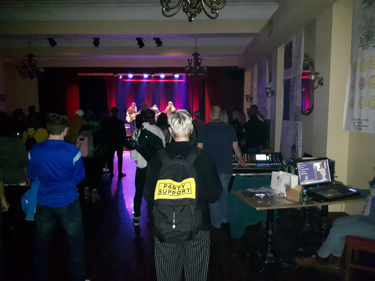 cultmtl's tweet photo. PLURI in the house at @popmontreal in case anyone's having a bad time. @silver_dapple just wrapped at @Rialto_Montreal. #POPMTL #partysupport https://t.co/E8feyFbven