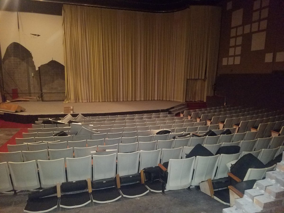 dork74's tweet photo. It's a good day when you can go back to the original theater you watched "Return of the Jedi" &amp; "The Goonies" in. This is the Blue Hen Mall cinema in Dover Delaware Closed in 1985 and is still (somewhat) standing.  #CinemaTreasures https://t.co/OOrrVh5p72