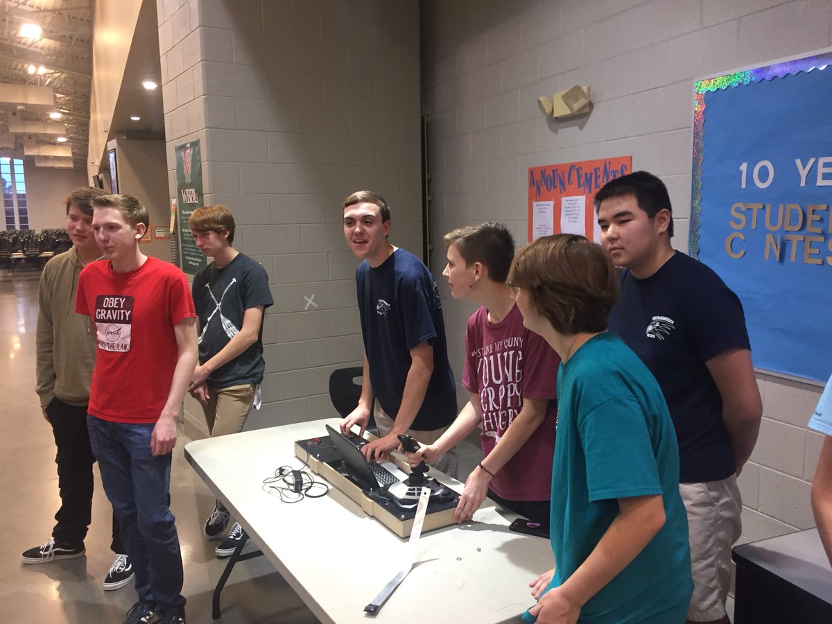 RoHAWKtics3824's tweet photo. Thanks to everyone who came to our first meeting of the year! We shared summer projects, introduced Porygon, and set some goals for the fall. The next meeting is next Wednesday.
#omgrobots #morethanrobots #FRC #FIRST #HVA #HVASTEM https://t.co/Yp1wlCRe4K