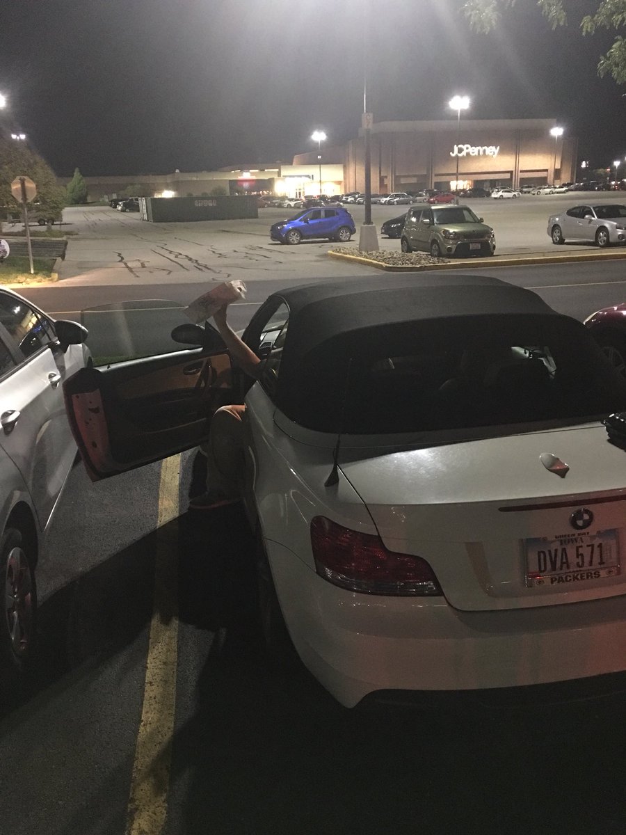 ChallengePasta's tweet photo. Yo Dad did you Secure the Bag 💼  ? Yes, the bag is secured the Bag is Secured and the breadsticks are safely on their way home! @djkhaled @olivegarden #pastaadventure https://t.co/CMhZvr7ucN