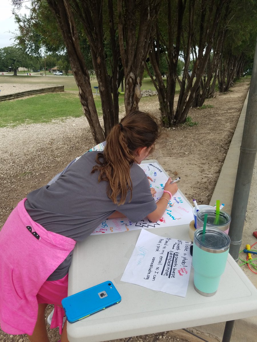 Laina_White's tweet photo. #ParentsLovePE #gobeyondlampasas #MyBestMove @LampasasHSE https://t.co/9xuQspA0xy