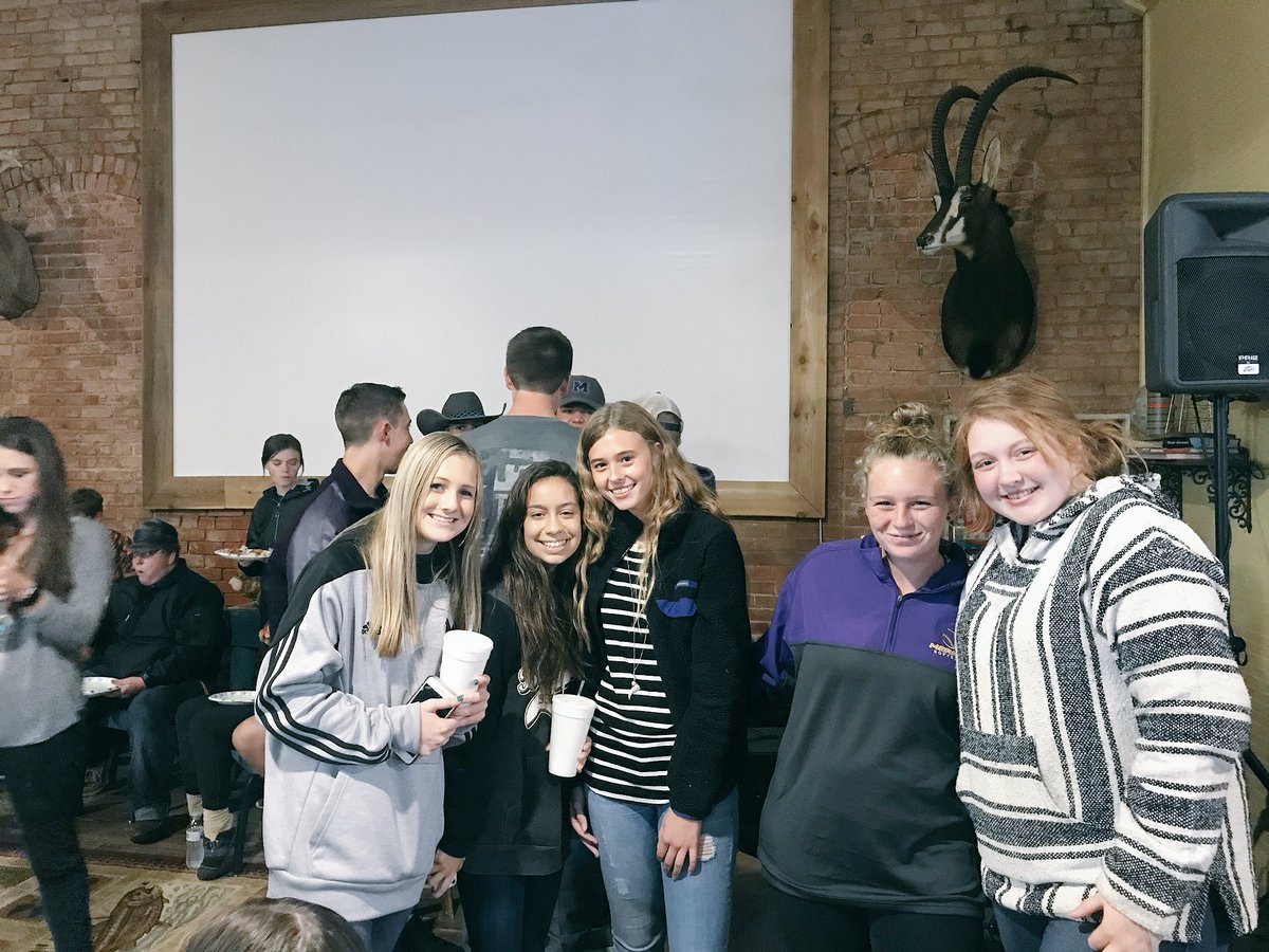 Merkel_FCA's tweet photo. so glad we had such a great turn out tonight! Thank you Lord for this wonderful group of beautiful faces!! God is good!! https://t.co/mYEAn74hRV